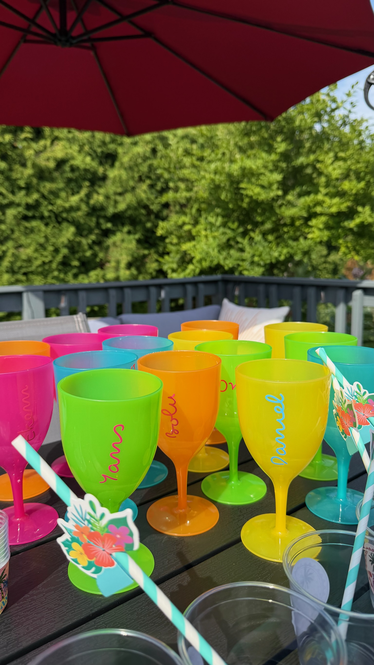 Tropical curated social event